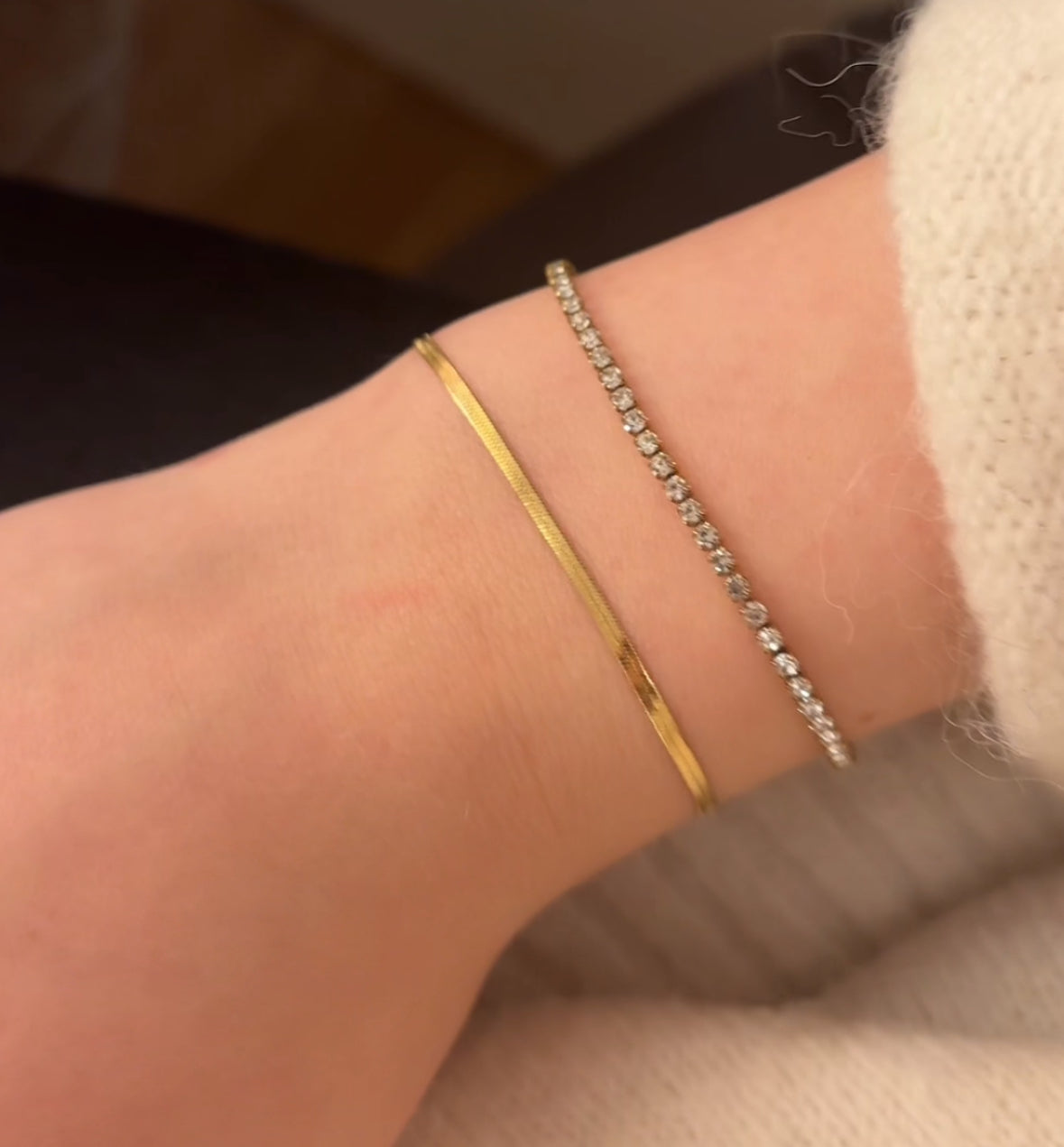 Tennis bracelet