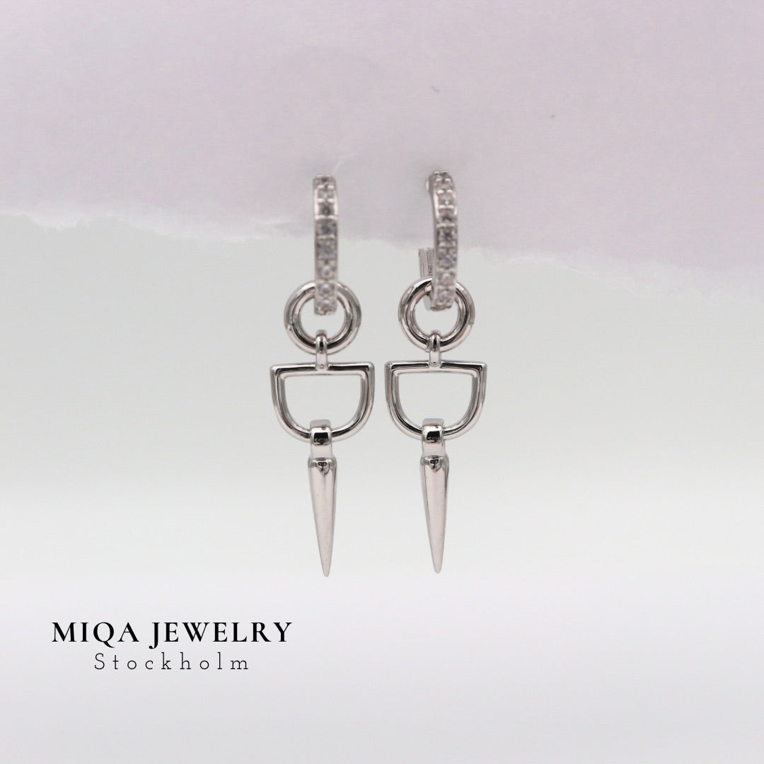 Leia spike earring