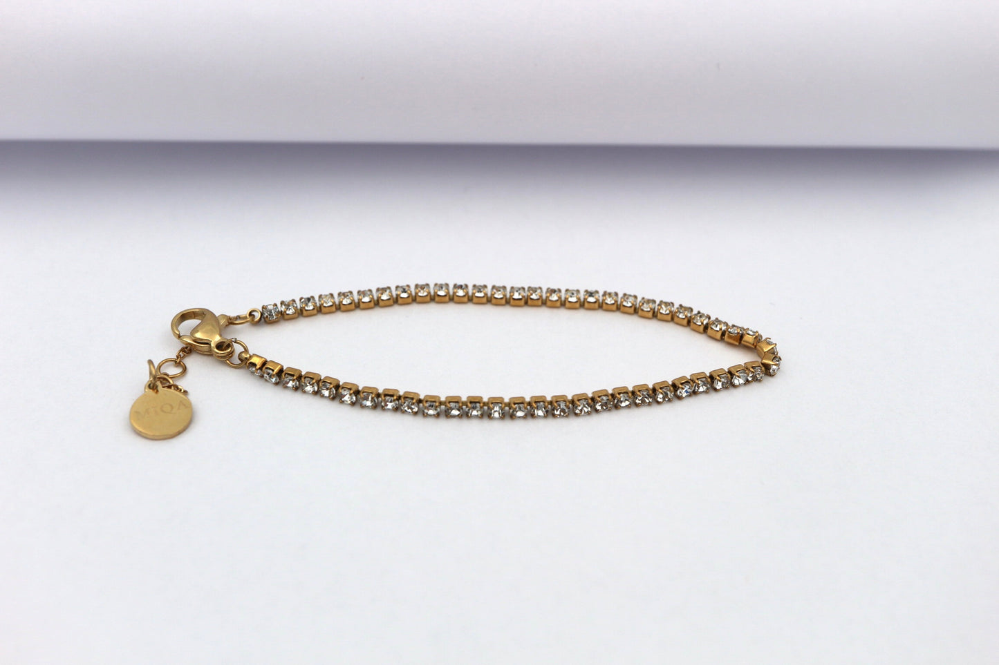 Tennis bracelet