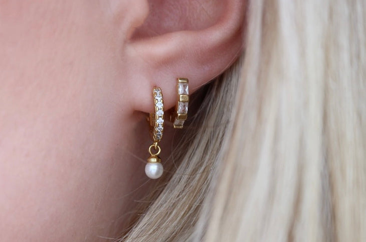 Amanda pearl Hoops