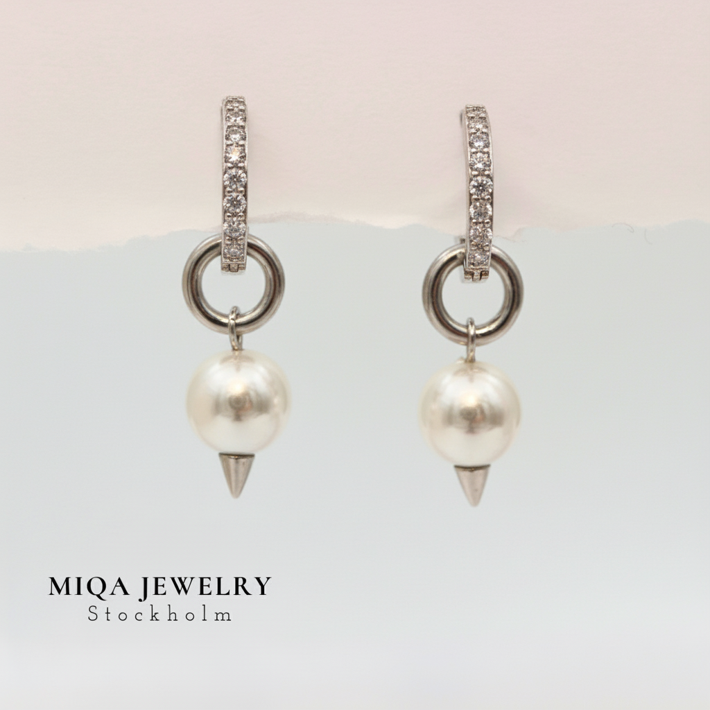 Pearl spike earring