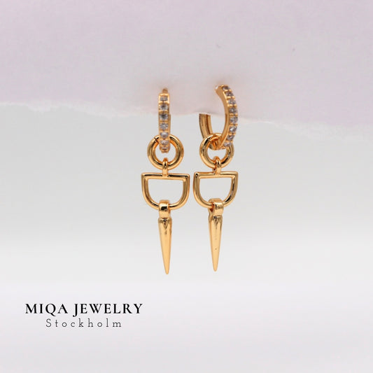 Leia spike earring