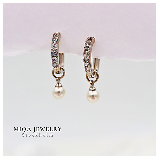 Astrid pearl Hoops Gold