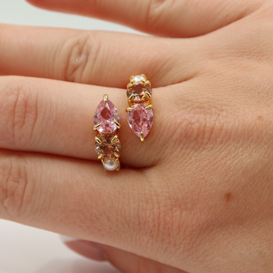 Blossom pearl ring