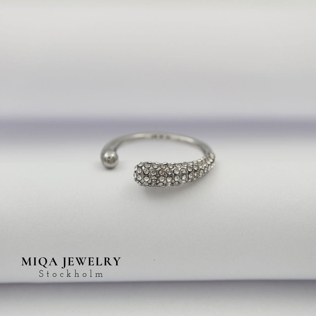 Nicolina silver ring