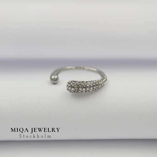 Nicolina silver ring