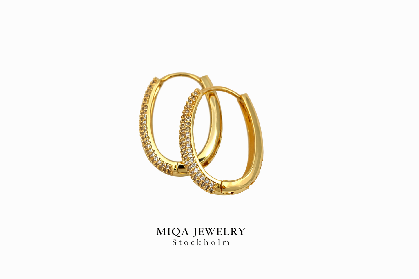 Sparkling earring