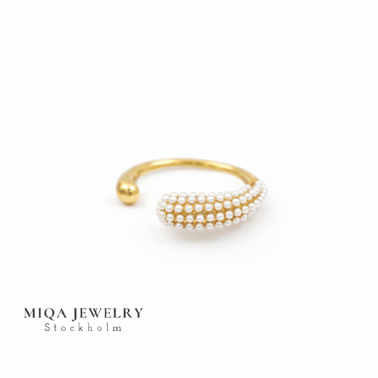 Eva Gold Pearl ring