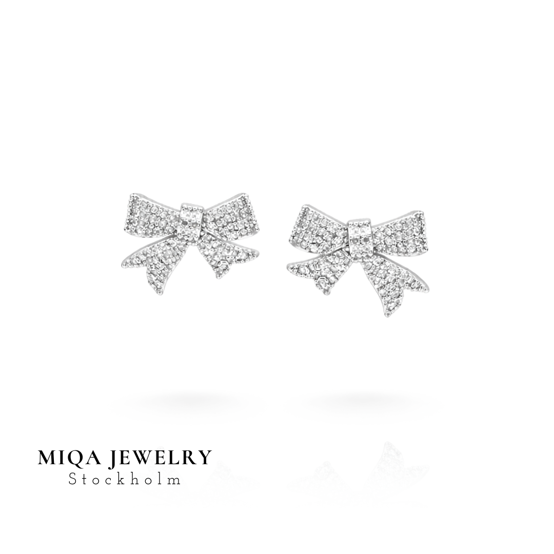 Bow earring